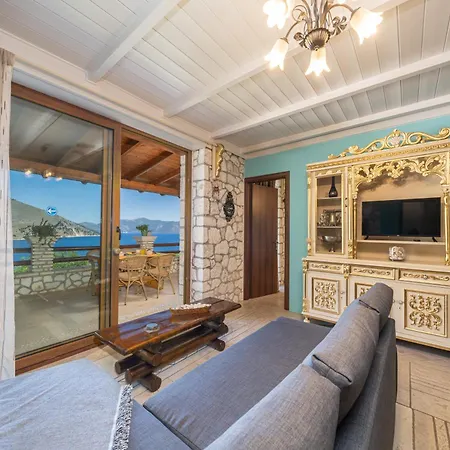Luxury Stone Apartamento Agia Efimia