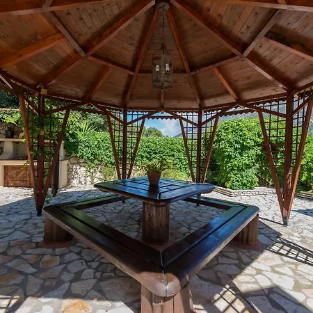 Luxury Stone Apartment Agia Efimia