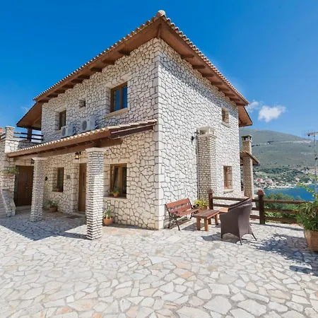 Luxury Stone Apartment *