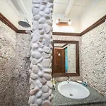 Luxury Stone איה אפימיה