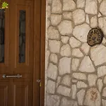 Luxury Stone דירה