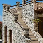 Luxury Stone איה אפימיה